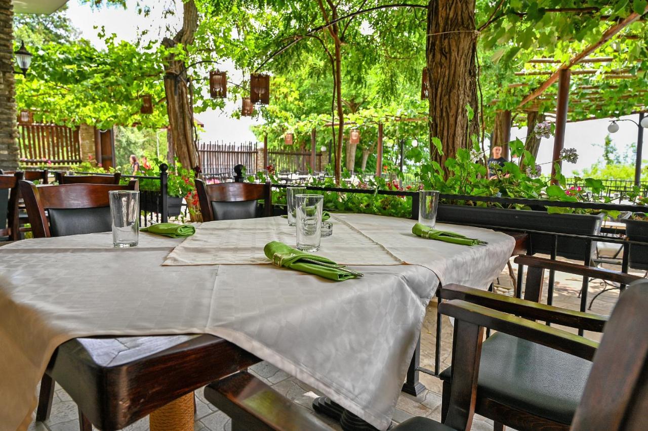 Complex Chayka Guest House Byala  Esterno foto