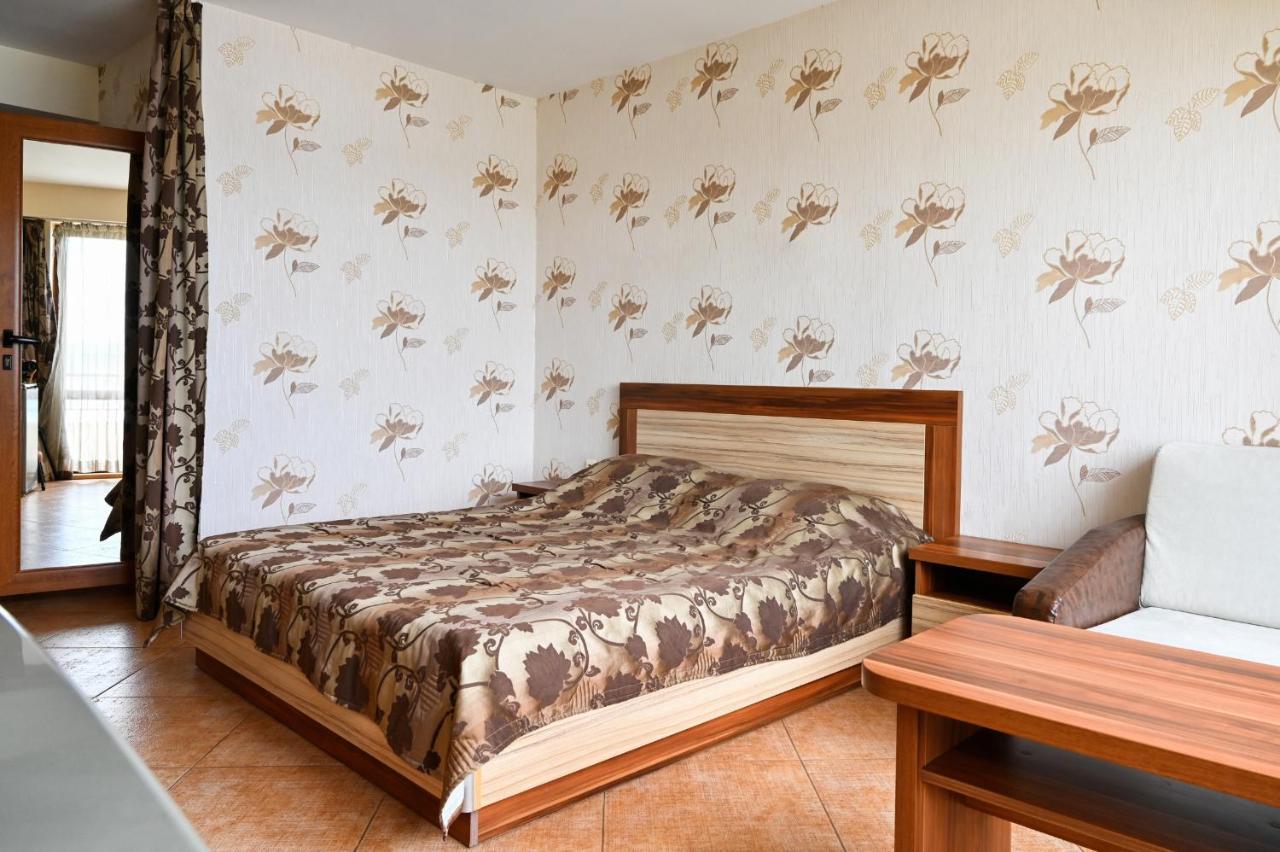Complex Chayka Guest House Byala  Esterno foto