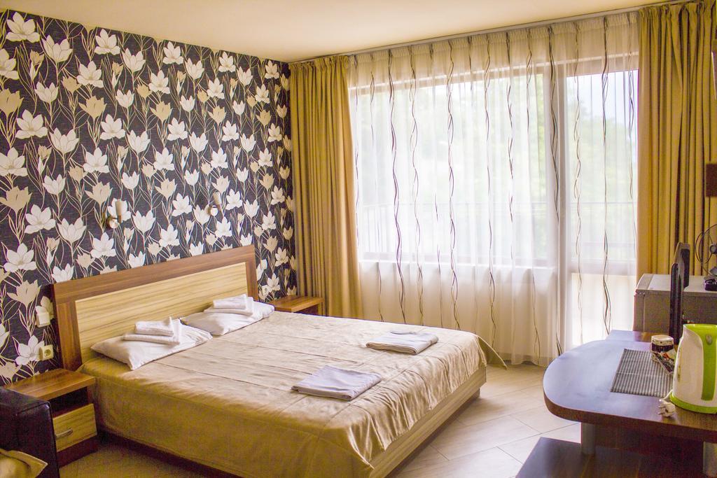Complex Chayka Guest House Byala  Esterno foto